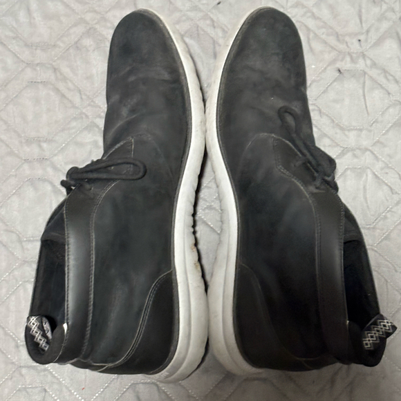 Ugg Union Chukka Weather Treadlight Charcoal suede shoes